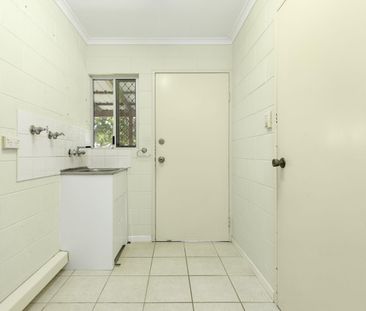For Lease: Charming Family Home in Bucasia - 9 Scott Court - Photo 5