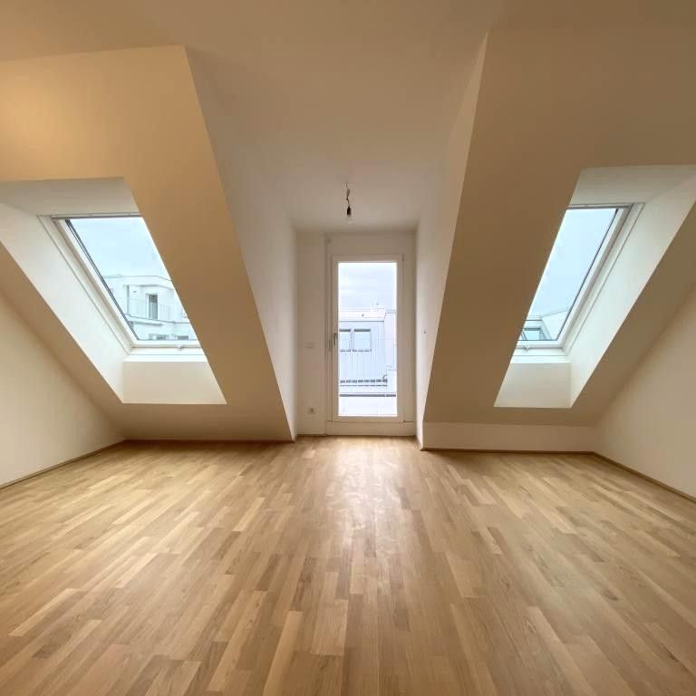 Oberstes Stockwerk! Klimatisierte DG-Wohnung mit 10m² Terrassenfläche!!! - Photo 1