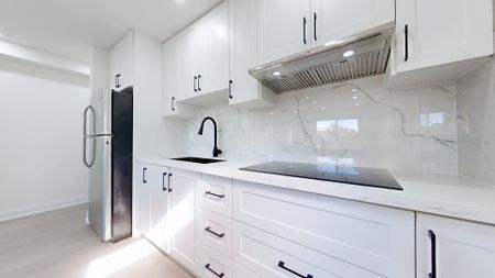 For Lease - 685 Jane Street, Toronto, Ontario - Photo 3