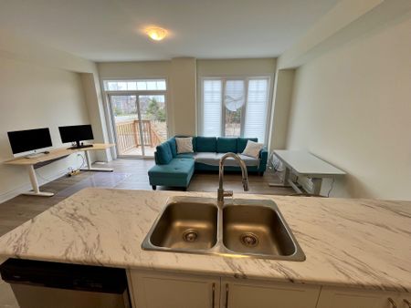 For Lease - 38 Little River Crossing, Wasaga Beach, Ontario - Photo 4