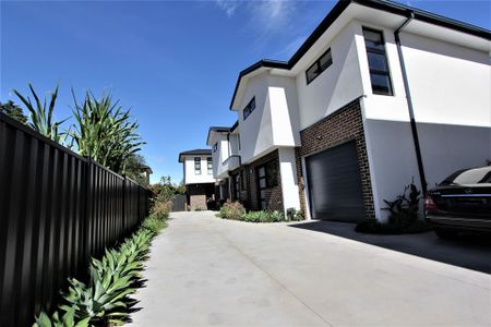 Brand New Town House - for Lease - Photo 2
