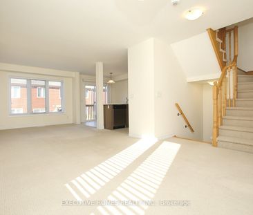 Townhouse For Lease | E8138340 - Photo 4