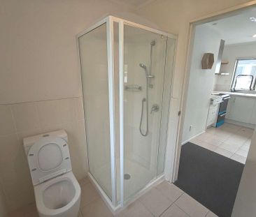 Charming 2BR Pakuranga Retreat! - Photo 6