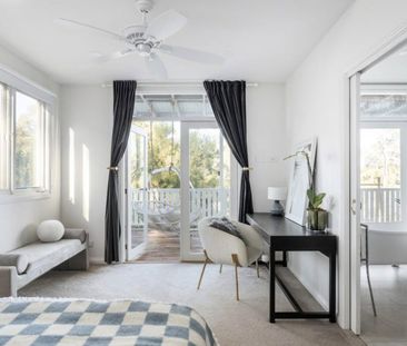 Fully Furnished Coastal-Style Retreat in Red Hill - Photo 5