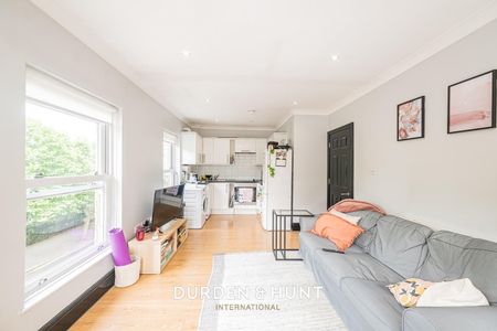 Wanstead Heights, I High Street, Wanstead - Photo 2