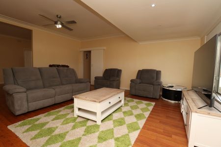 9 Bungown Place Mount Austin NSW - Photo 2