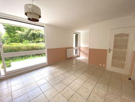 Location appartement 1 pièce, 33.58m², Élancourt - Photo 2