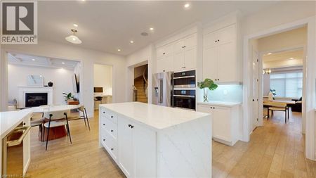 3313 SUNNINGDALE Gardens, Oakville, Ontario, L6M5K5 - Photo 4