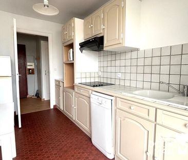 Location Appartement 2 pièces 47m² MAUREPAS 78310 - Photo 5