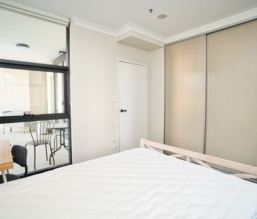 Modern High Level 2 Bedrooms Apartment Available For Lease!!! - Photo 5