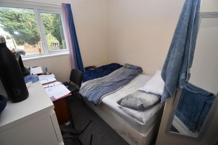 4 bedroom house to rent - Photo 2