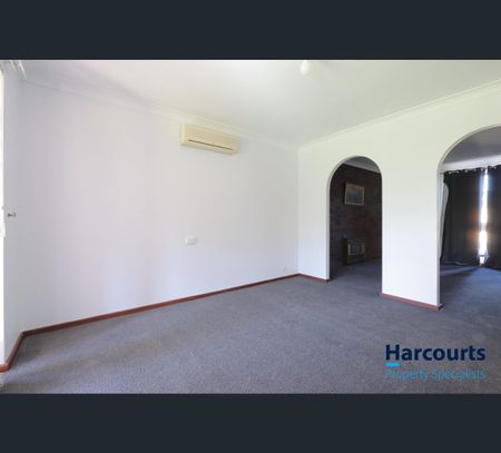 15 Condor Circle, Willetton, WA 6155 - Photo 2