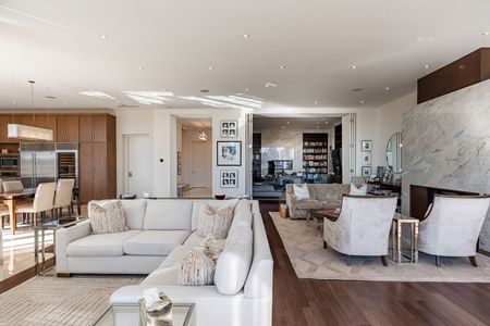 155 Cumberland St 1201, ON, CA, Toronto - Photo 4