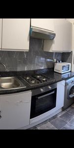 Room in a Shared House, Frant Road, CR7 - Photo 3