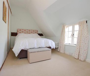 4 bedroom detached house to rent - Photo 6