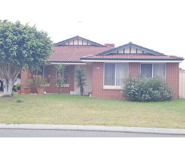 HUGE & MODERN HOUSE. OPPOSITE PARK. CLOSE TO ALL AMENITIES. BONUS F... - Photo 3