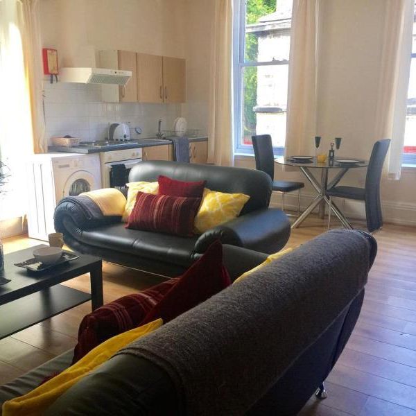 2 bedroom flat to rent - Photo 1