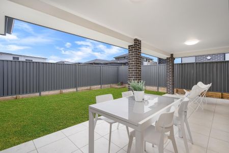 Modern Light Filled Family Home - Photo 5