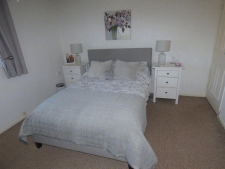 2 bedroom terraced house to rent - Photo 5