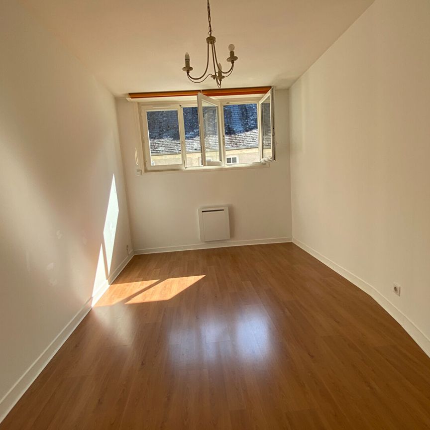 Location Appartement 3 pièces 91m² - Photo 1