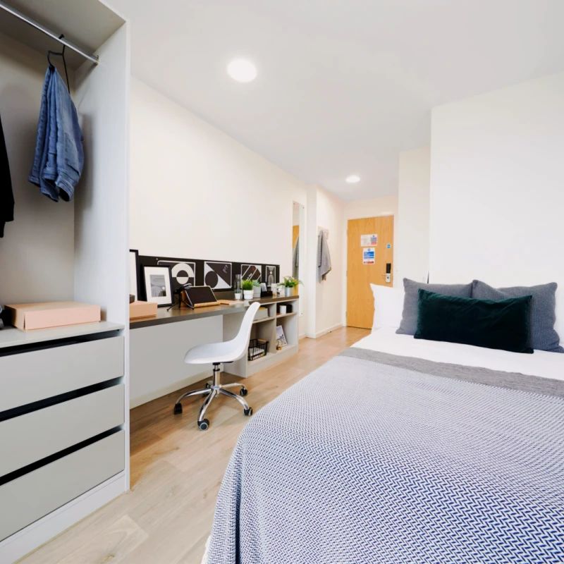 Platinum Ensuite - Photo 1