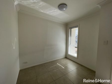 16 Sandalwood Road, Davoren Park, SA 5113 - Photo 5