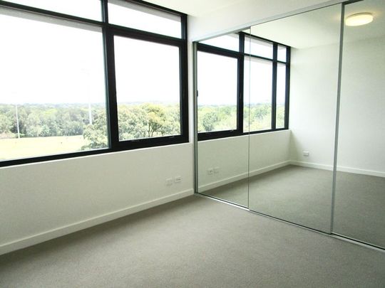 Luxurious 2 Bedroom Apartment - Photo 1