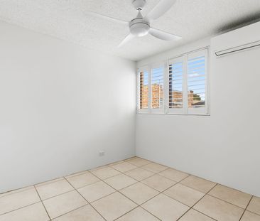 Modern 2-Bedroom Unit in the hear of Wynnum: Affordable and Conveni... - Photo 5