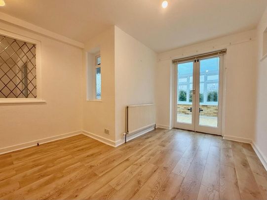 4 bedroom link detached house to rent - Photo 1