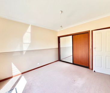 31 Rowan Parade, Wendouree, Vic 3355 - Photo 2