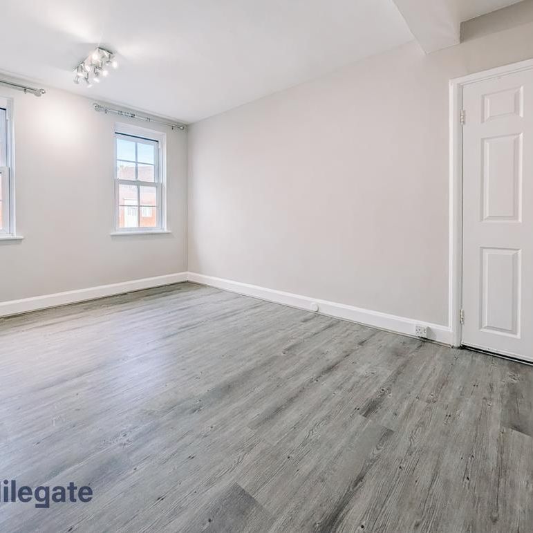 3 bedroom maisonette to rent - Photo 1