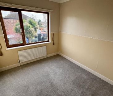 2 bedroom end of terrace house to rent - Photo 2