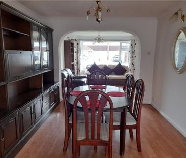 4 bedroom semi-detached house to rent - Photo 3