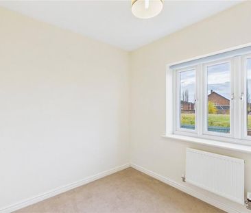 4 bedroom detached house to rent - Photo 3