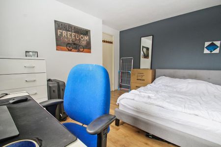 2 bedroom semi-detached house to rent - Photo 3