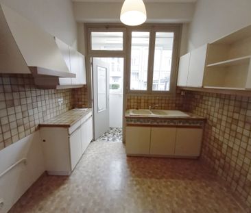 Location Appartement 3 pièces 75m² ST LO 50000 - Photo 4