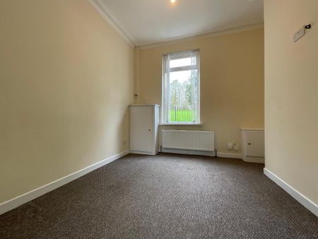 62 Woodvale Avenue, Belfast, BT13 3EX - Photo 2