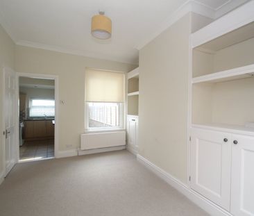 2 bedroom terraced house to rent - Photo 4