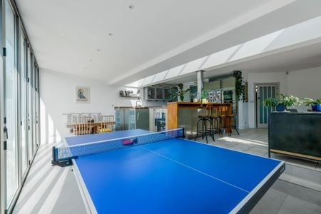 5 bedroom detached house to rent - Photo 5