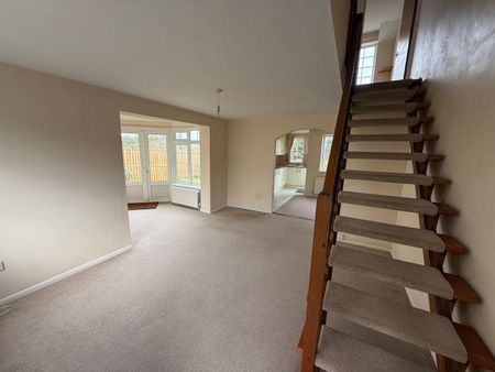 2 bedroom cottage to rent - Photo 3