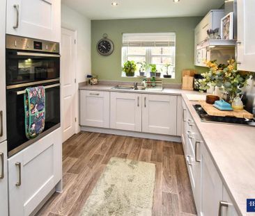 4 bedroom detached house to rent - Photo 6