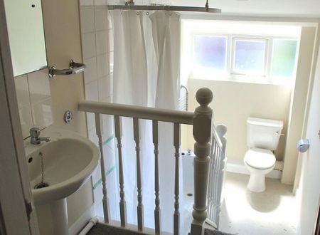Broomfield Road, Heaton Moor - Photo 4