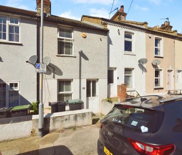 2 bedroom terraced house to rent - Photo 1