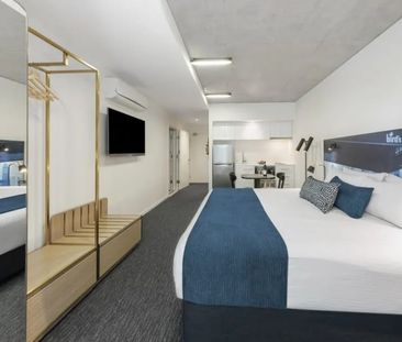 Fully serviced apartment living in the heart of Melbourne’s green c... - Photo 3