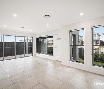 Space, Style & Convenience - Photo 1