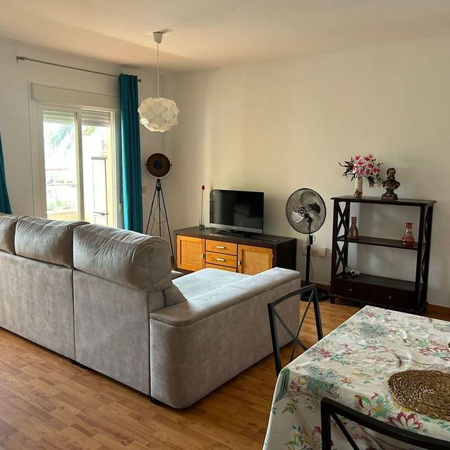 Alquiler de piso en Ronda del Golf Este, 17 - Photo 1