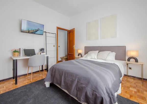 Calle de Granada, Madrid, Community of Madrid 28007