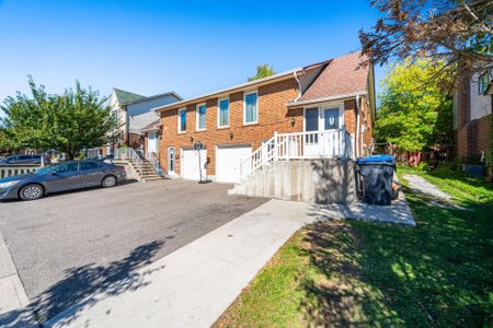 For Lease - 32 Mount Pleasant Drive Unit# 2, Brampton, Ontario - Photo 2