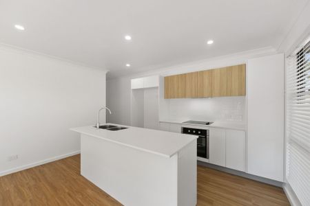 MODERN LIVING - Photo 4