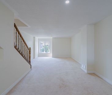 For Lease - 634 Chapman Mills Drive Unit# B, Barrhaven, Ontario - Photo 3